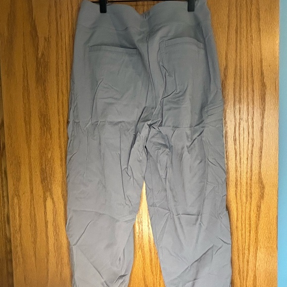 Athleta Trekkie North Jogger Pant Gray Women's Size 6 NWT - Picture 7 of 10